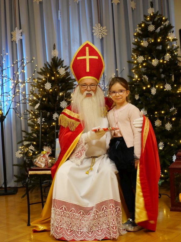 Święty Mikołaj w grupie 6 laków - zdjęcie 2